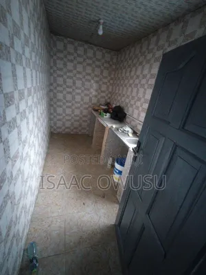 1bdrm Apartment in Yellow House, Last Stop for rent