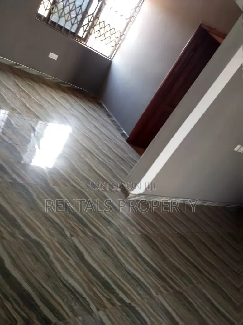 2bdrm Block of Flats in Frafraha for rent
