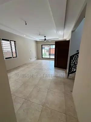 4bdrm Townhouse / Terrace in Aussie Estate, Oyarifa for rent