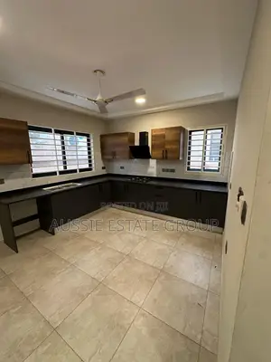 4bdrm Townhouse / Terrace in Aussie Estate, Oyarifa for rent