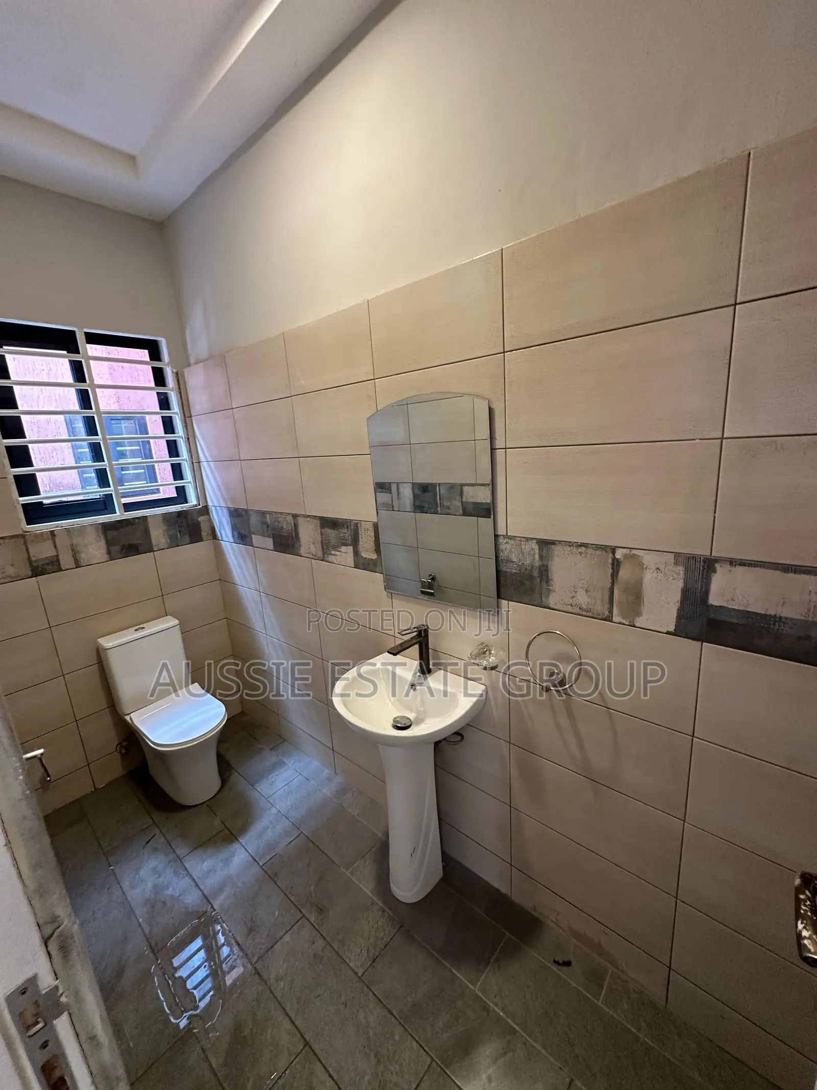 4bdrm Townhouse / Terrace in Aussie Estate, Oyarifa for rent