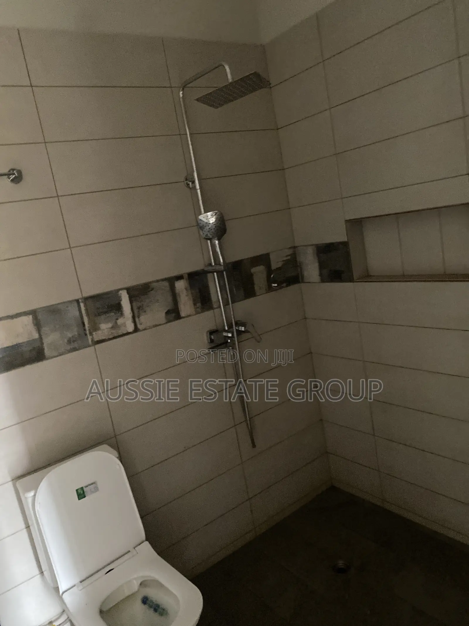 4bdrm Townhouse / Terrace in Aussie Estate, Oyarifa for rent