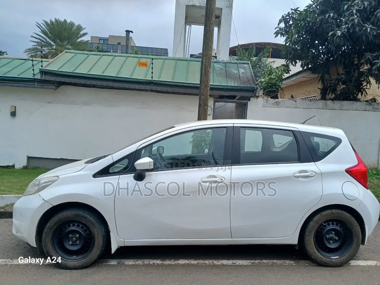 Nissan Versa 2013 White