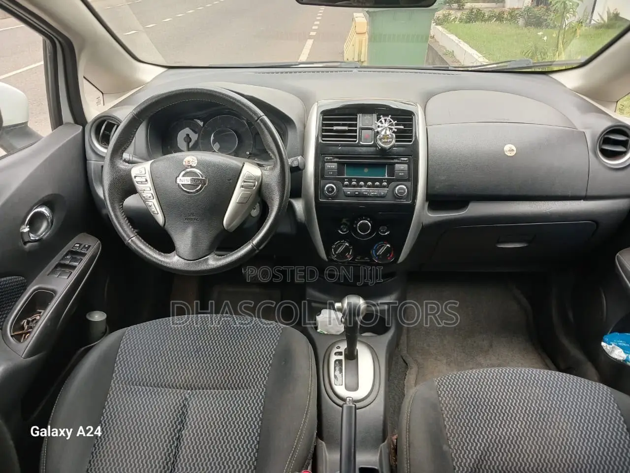 Nissan Versa 2013 White