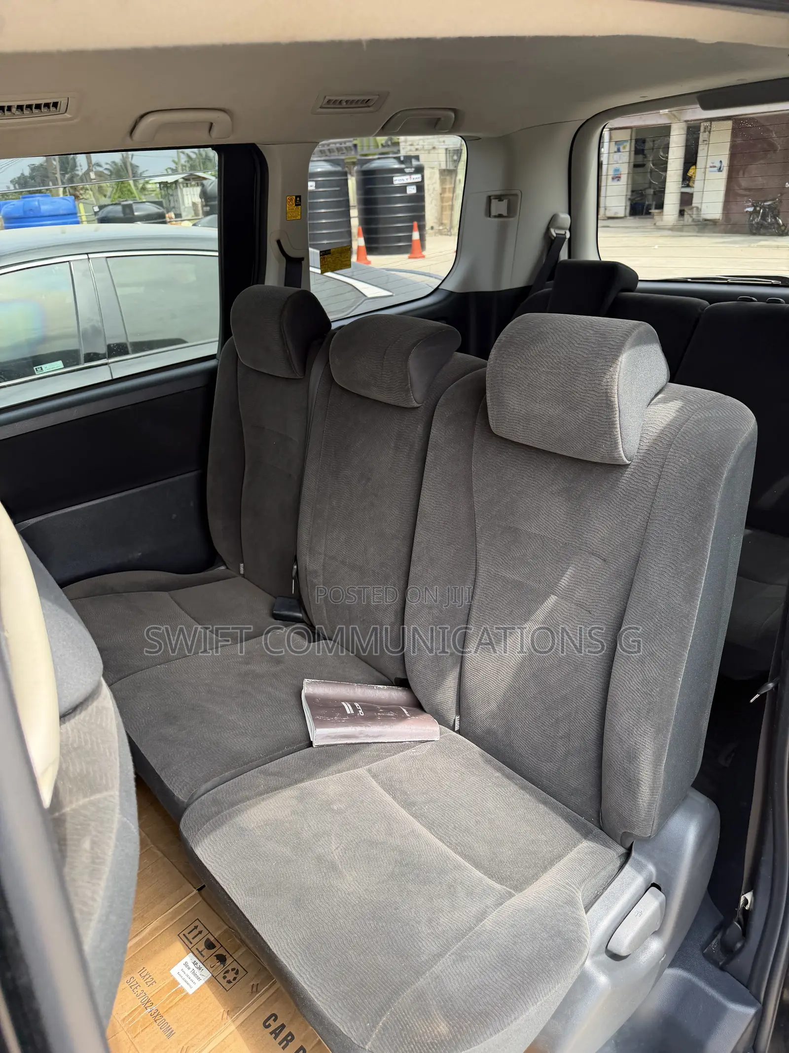 Toyota Voxy V 4WD 8-Seater 2012 Black
