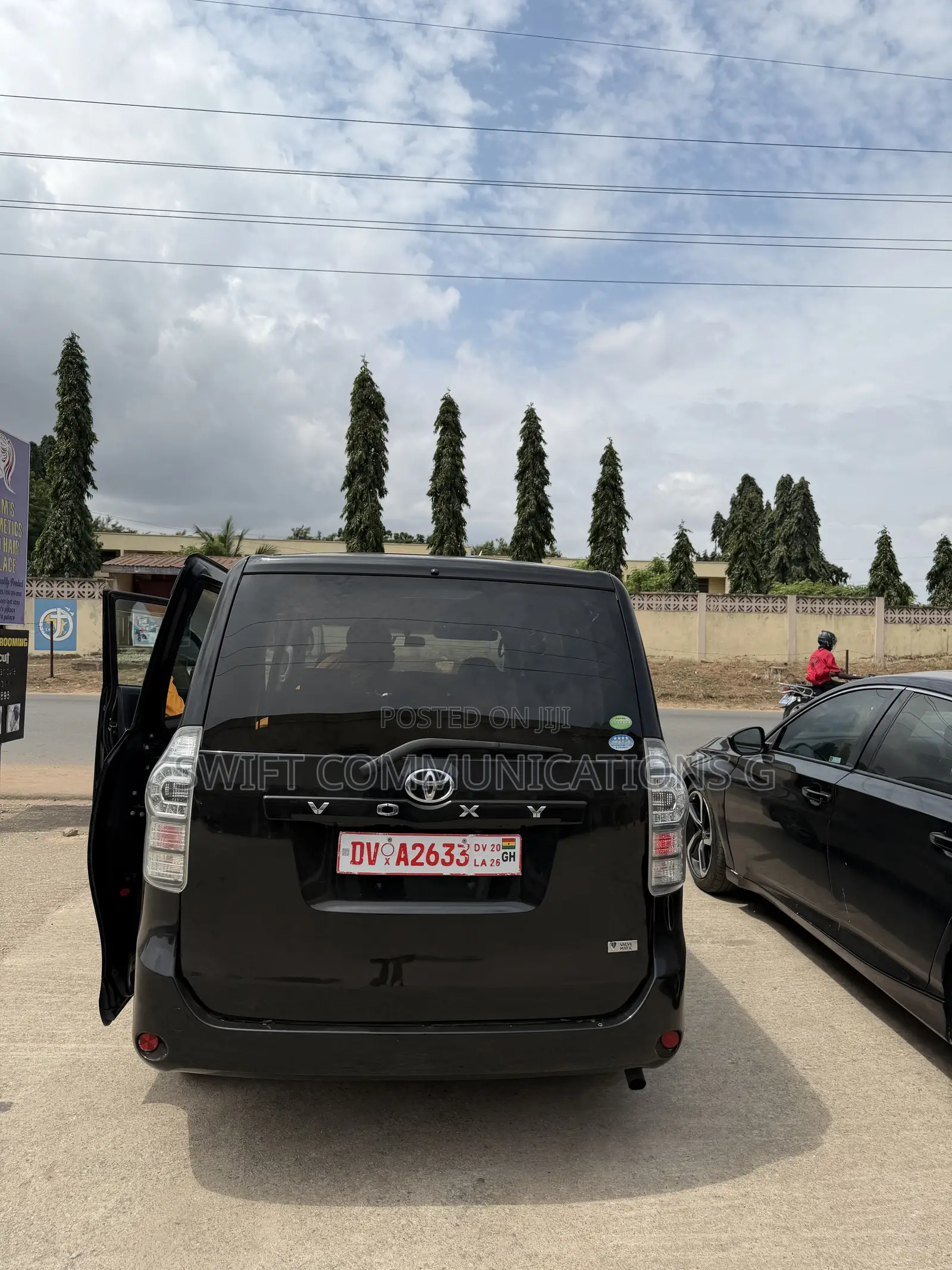 Toyota Voxy V 4WD 8-Seater 2012 Black