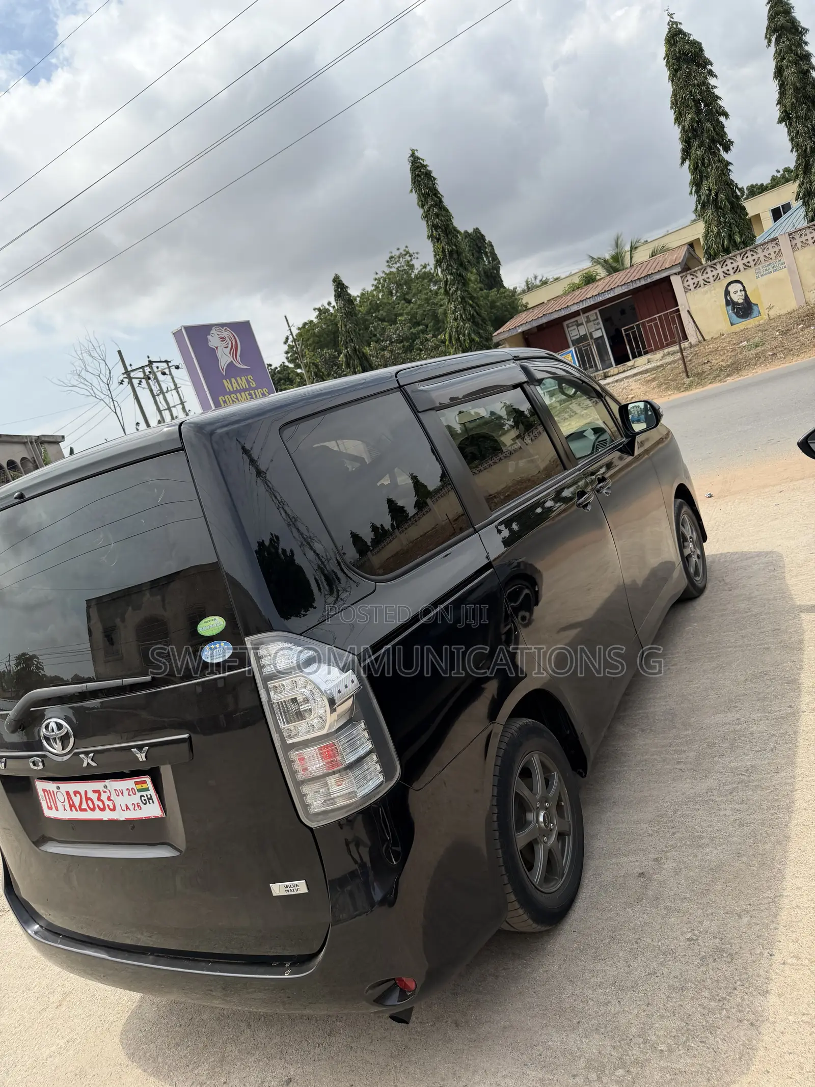 Toyota Voxy V 4WD 8-Seater 2012 Black
