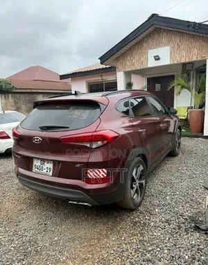 Hyundai Tucson 2015 Red