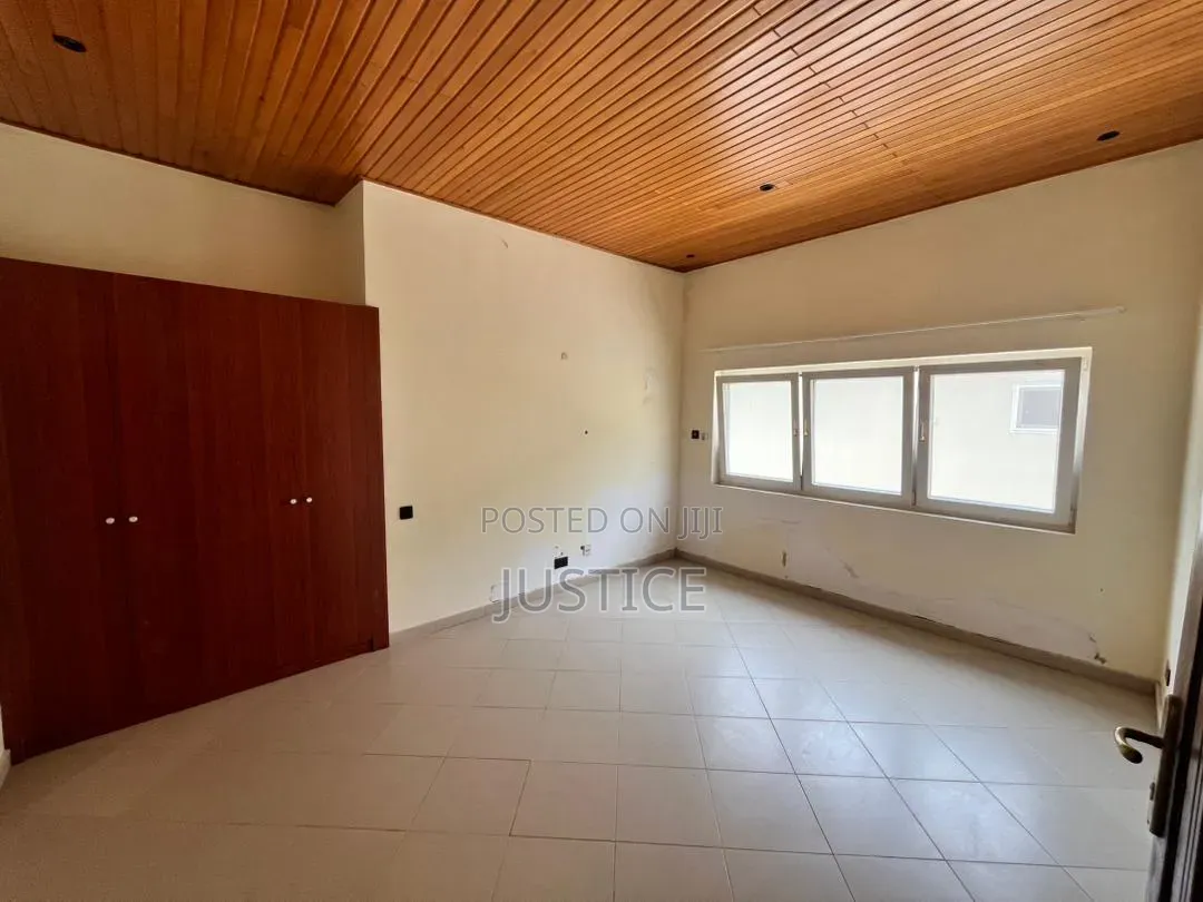 8bdrm Mansion in East Legon, Ghana Link Area for rent
