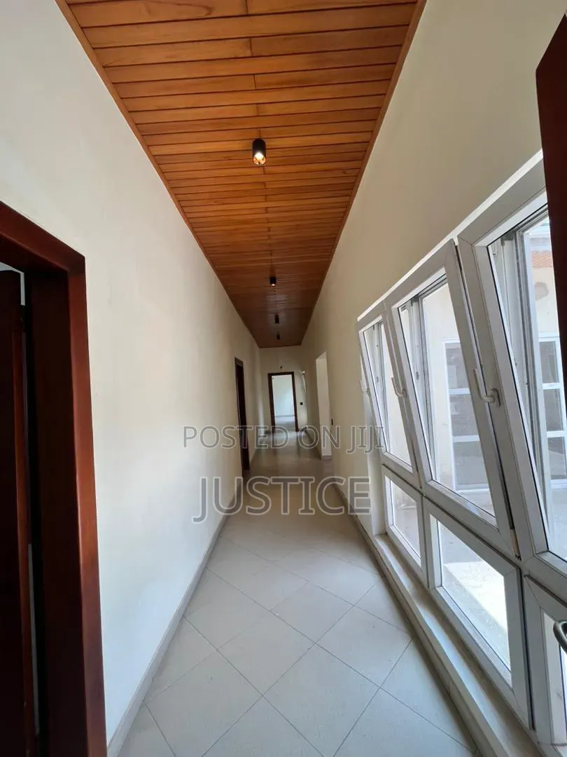 8bdrm Mansion in East Legon, Ghana Link Area for rent
