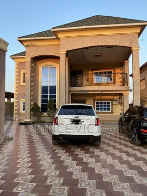 3bdrm Apartment in Dansoman Estate, Keep Fit for sale