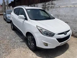 Hyundai Tucson GLS AWD 2011 White