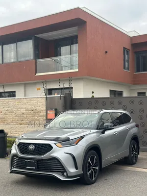 Toyota Highlander 2021 Silver