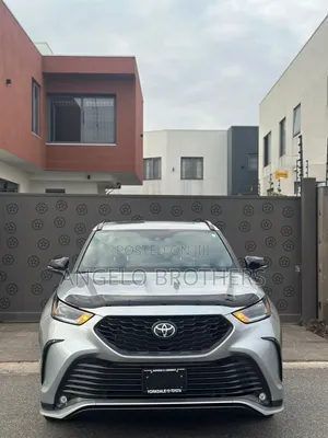 Toyota Highlander 2021 Silver