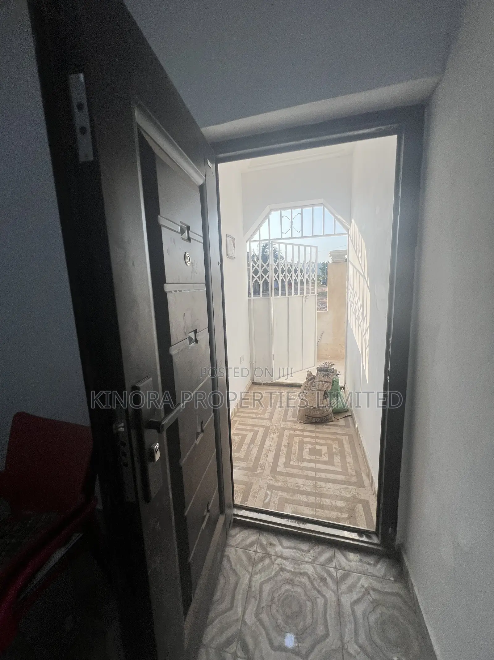 1bdrm Apartment in Obibini Junction, Abokobi for rent