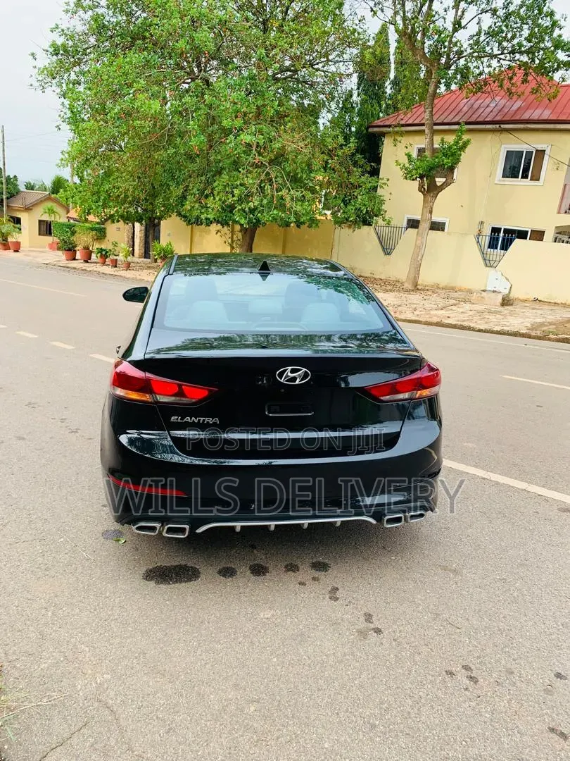 Hyundai Elantra 2017 Black
