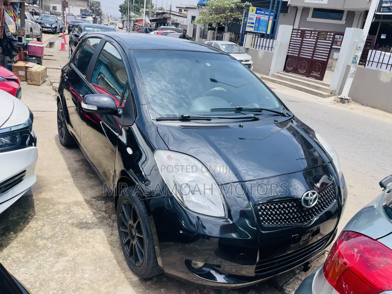 Toyota Yaris Base Hatchback 3dr 2010 Black