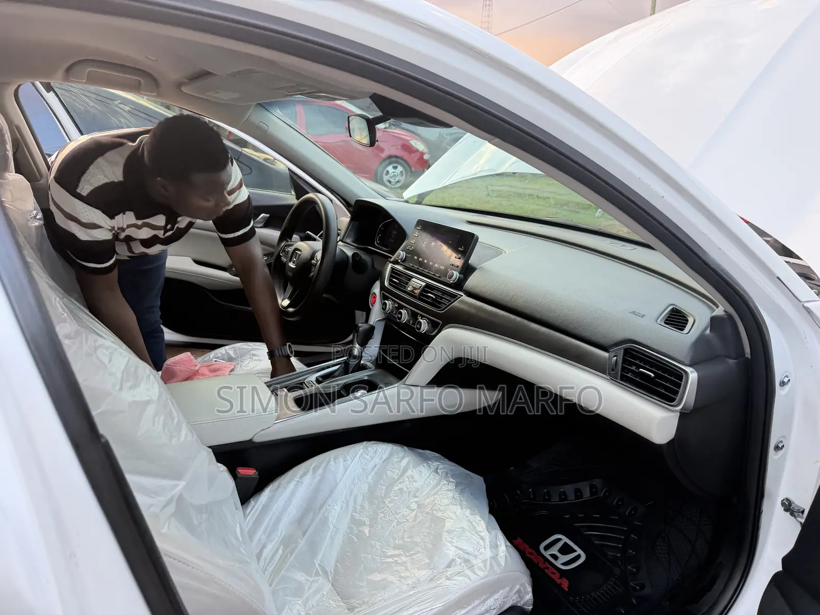 Honda Accord EX-L (2.0L 4cyl Turbo 10A) 2019 White