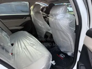Honda Accord EX-L (2.0L 4cyl Turbo 10A) 2019 White
