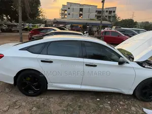 Honda Accord EX-L (2.0L 4cyl Turbo 10A) 2019 White