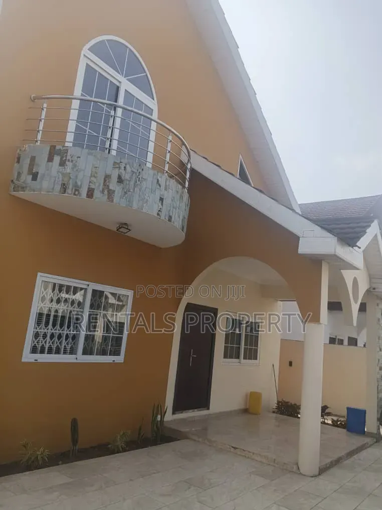 3bdrm Duplex in Estate for rent