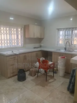 3bdrm Duplex in Estate for rent