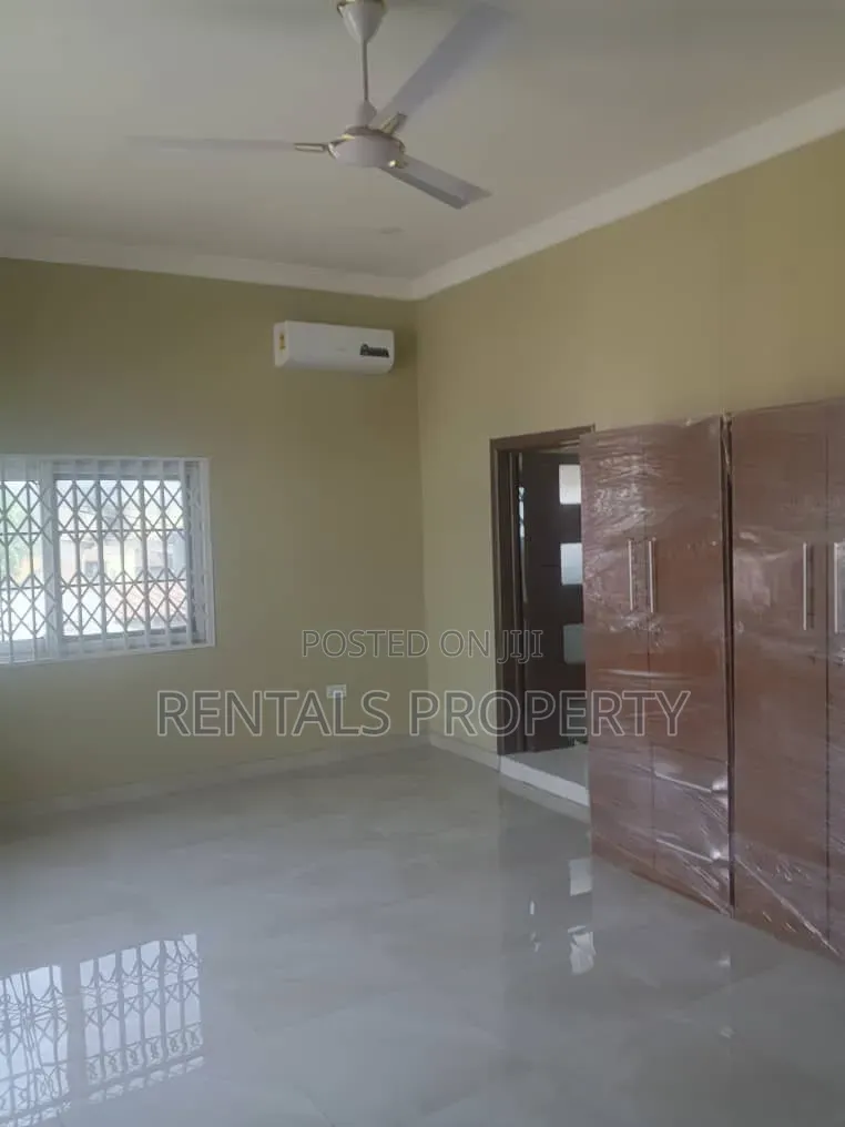 3bdrm Duplex in Estate for rent