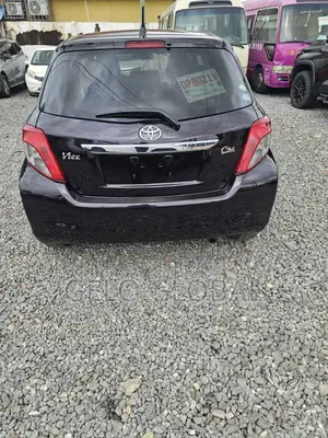 Toyota Vitz 2013