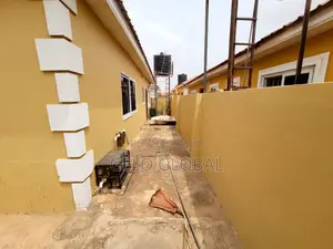 2bdrm Apartment in Kumsark, East Legon for sale
