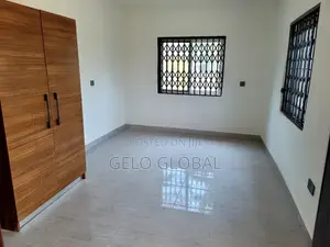 2bdrm Apartment in Kumsark, East Legon for sale