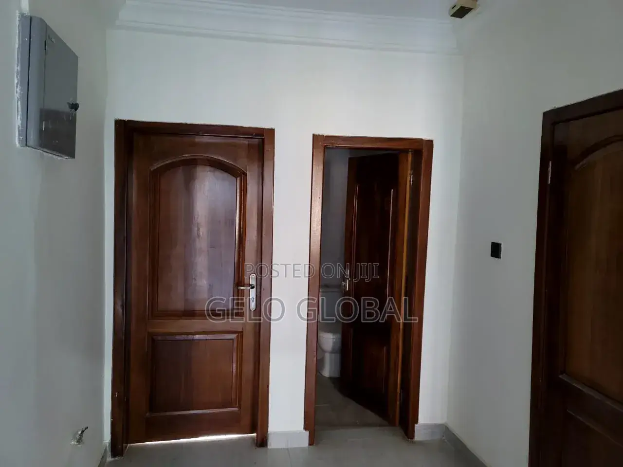 2bdrm Apartment in Kumsark, East Legon for sale