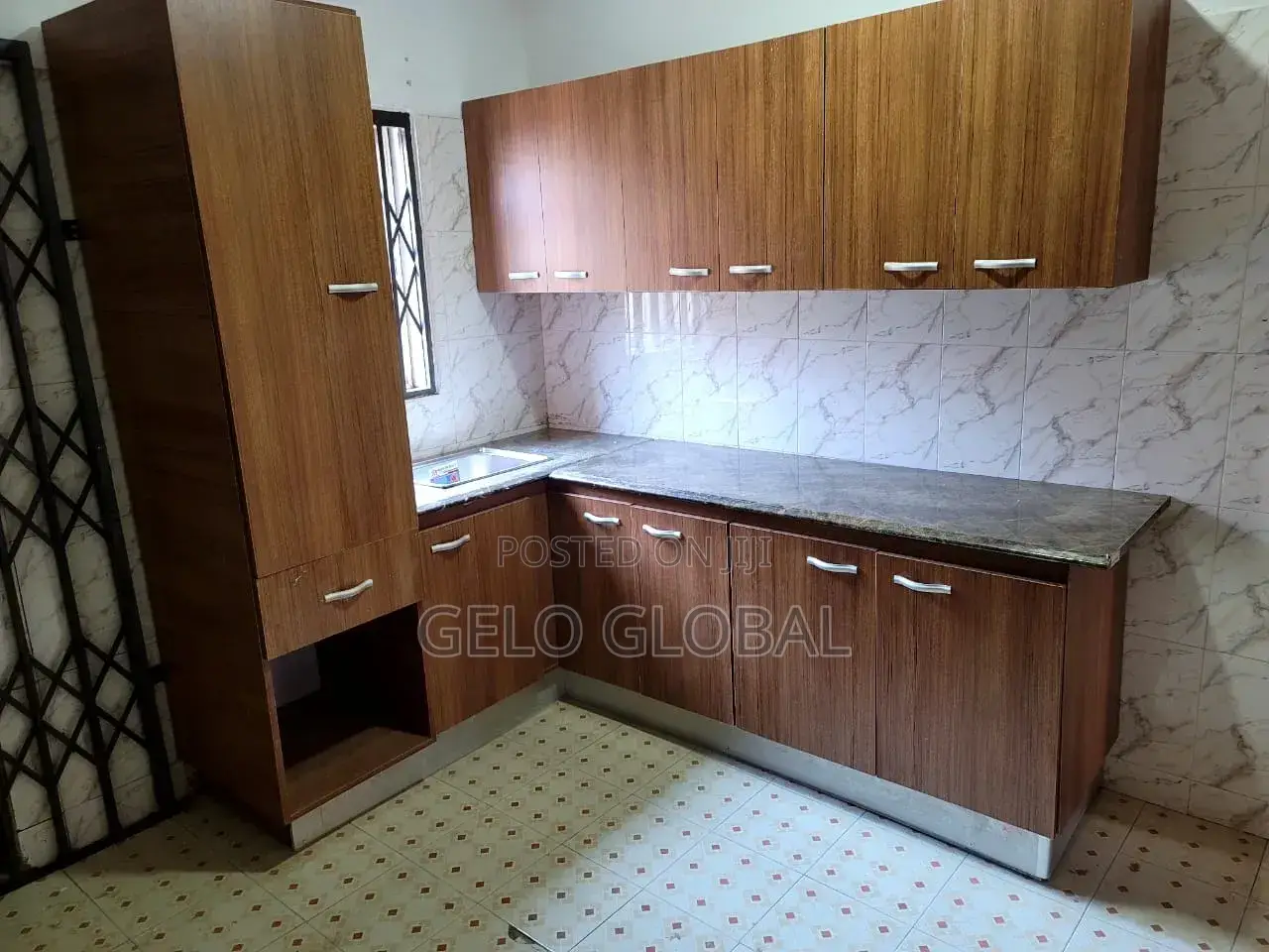 2bdrm Apartment in Kumsark, East Legon for sale