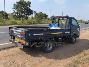 Hyundai H200 2009 Blue