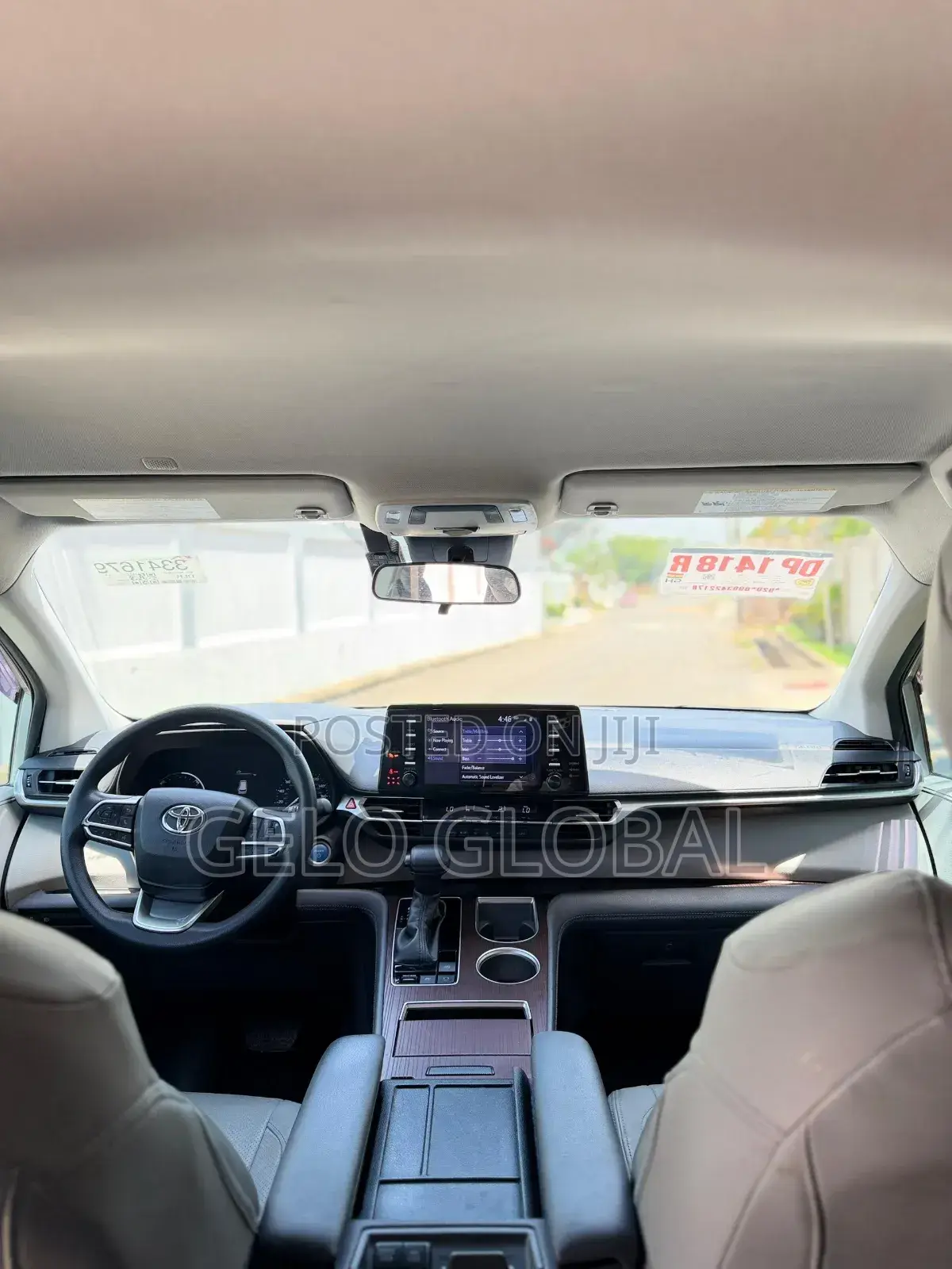 Toyota Sienna 2022 Silver