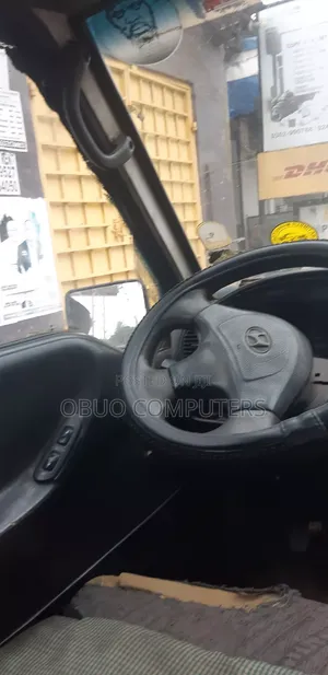 Hyundai H200 2009 Blue