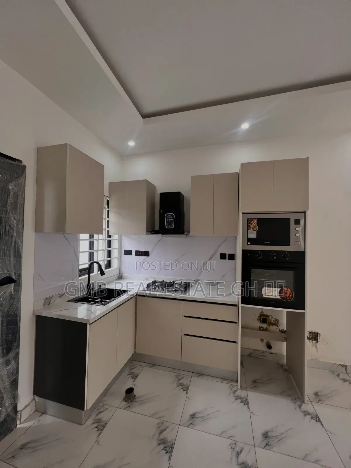 2bdrm House in Ashaley Botwe School for sale