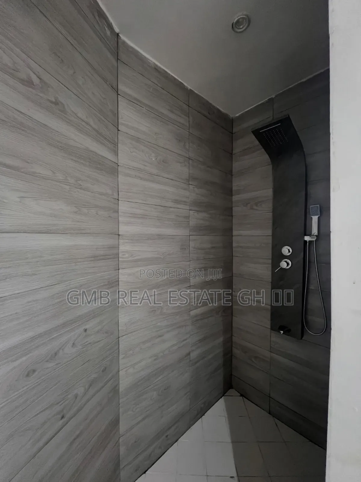 2bdrm House in Ashaley Botwe School for sale