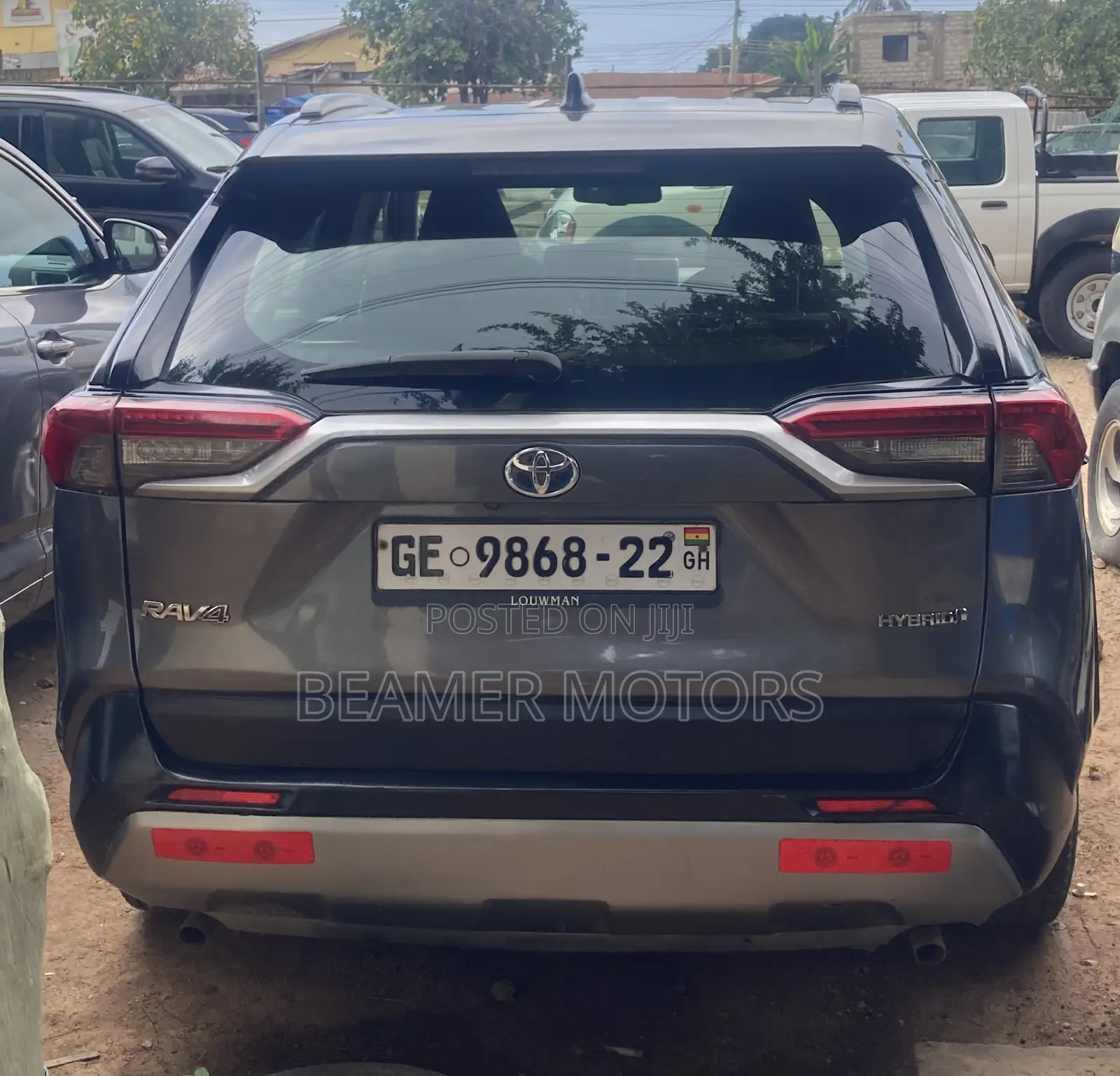 Toyota RAV4 XLE 2021 Gray