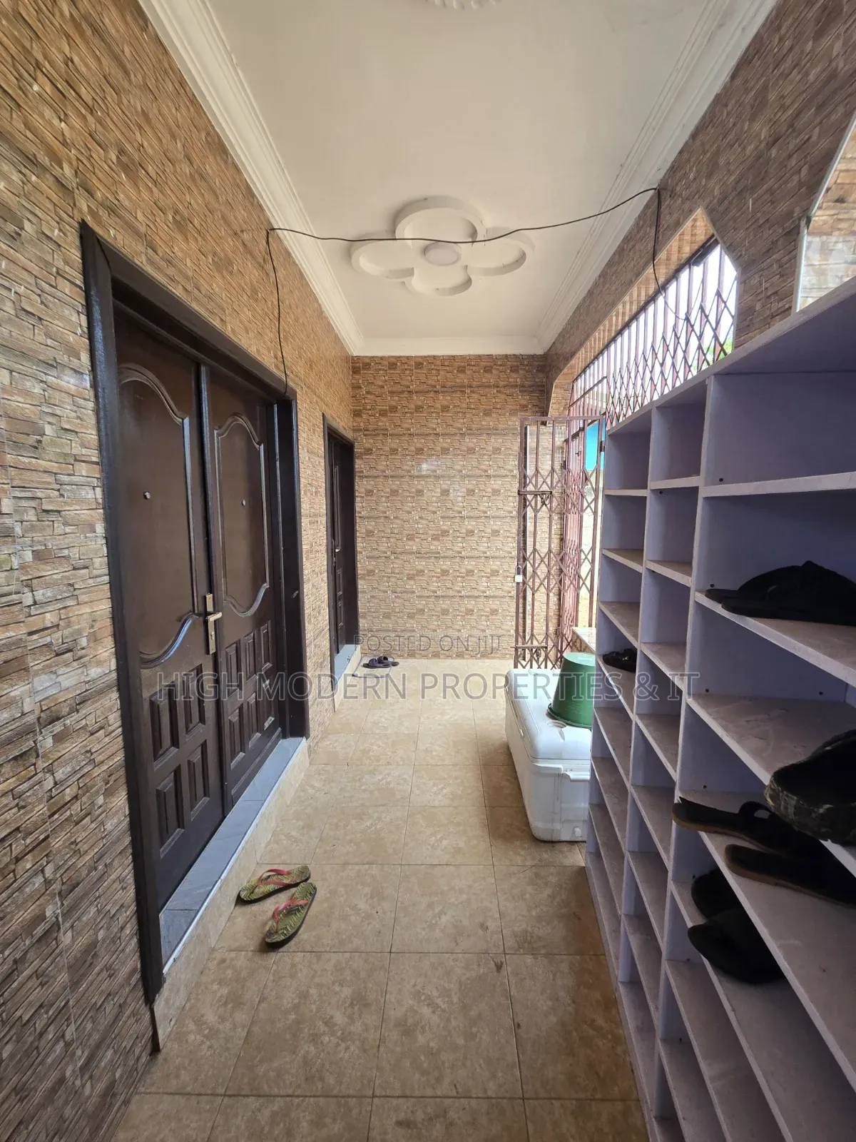 6bdrm House in Joyce Bakery, Teshie for sale