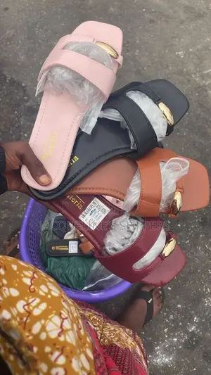 Stylish Casual Slippers for Everyday Wear