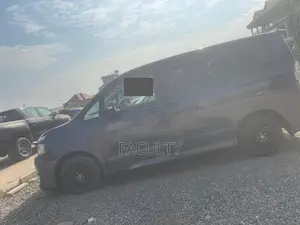 Toyota Voxy V 4WD 8-Seater 2013 Gray