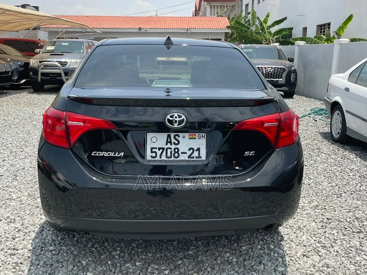 Toyota Corolla SE (1.8L 4cyl 6M) 2018 Black