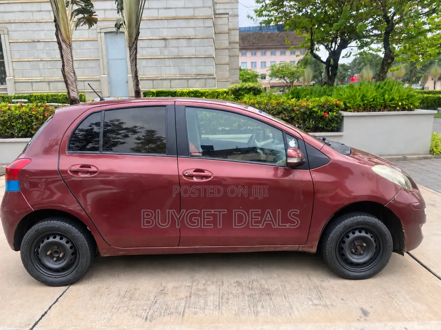 Toyota Vitz 2010 Burgundy