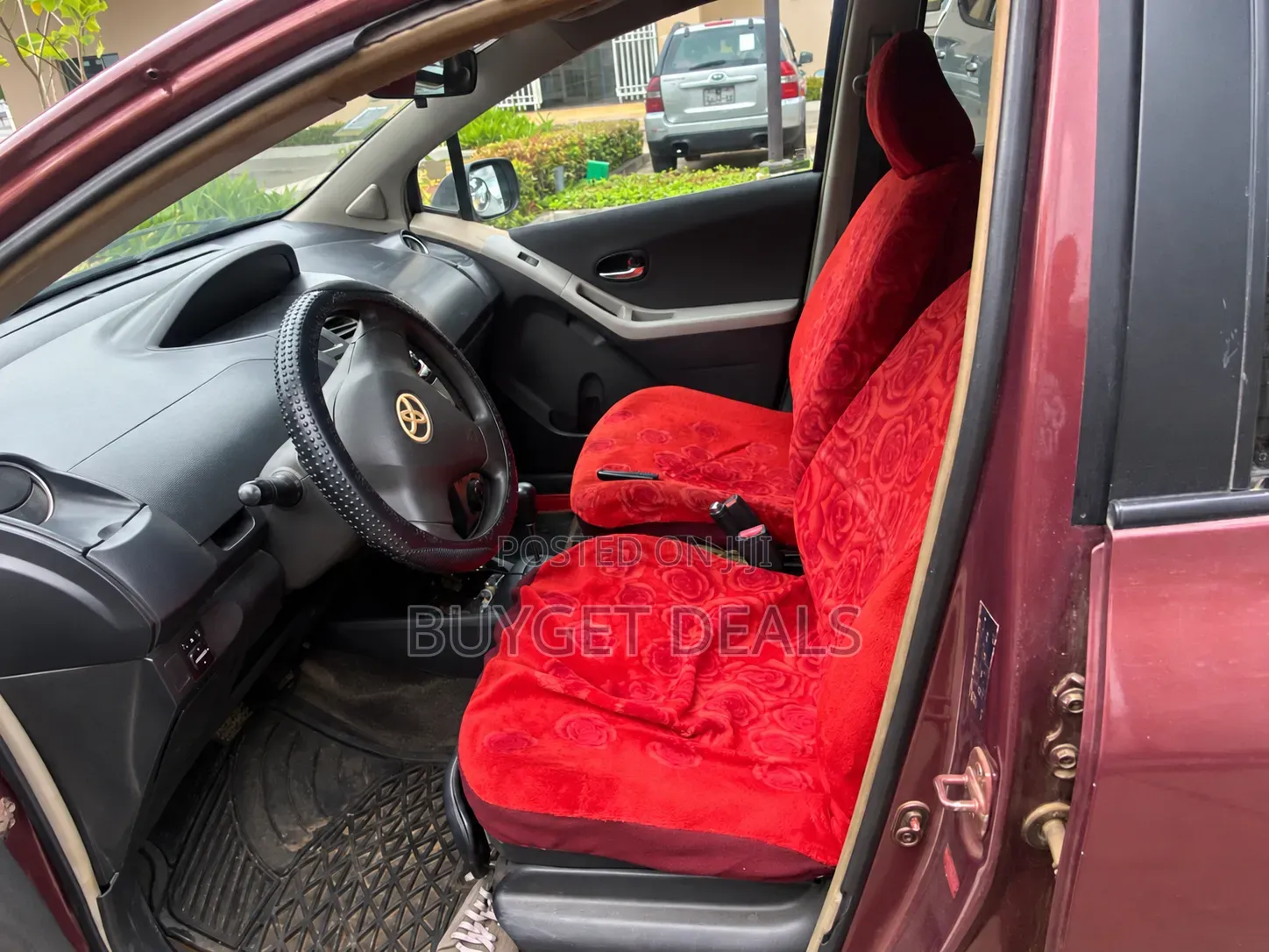 Toyota Vitz 2010 Burgundy