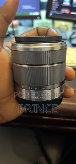 Sony Wide Lens (18-55)