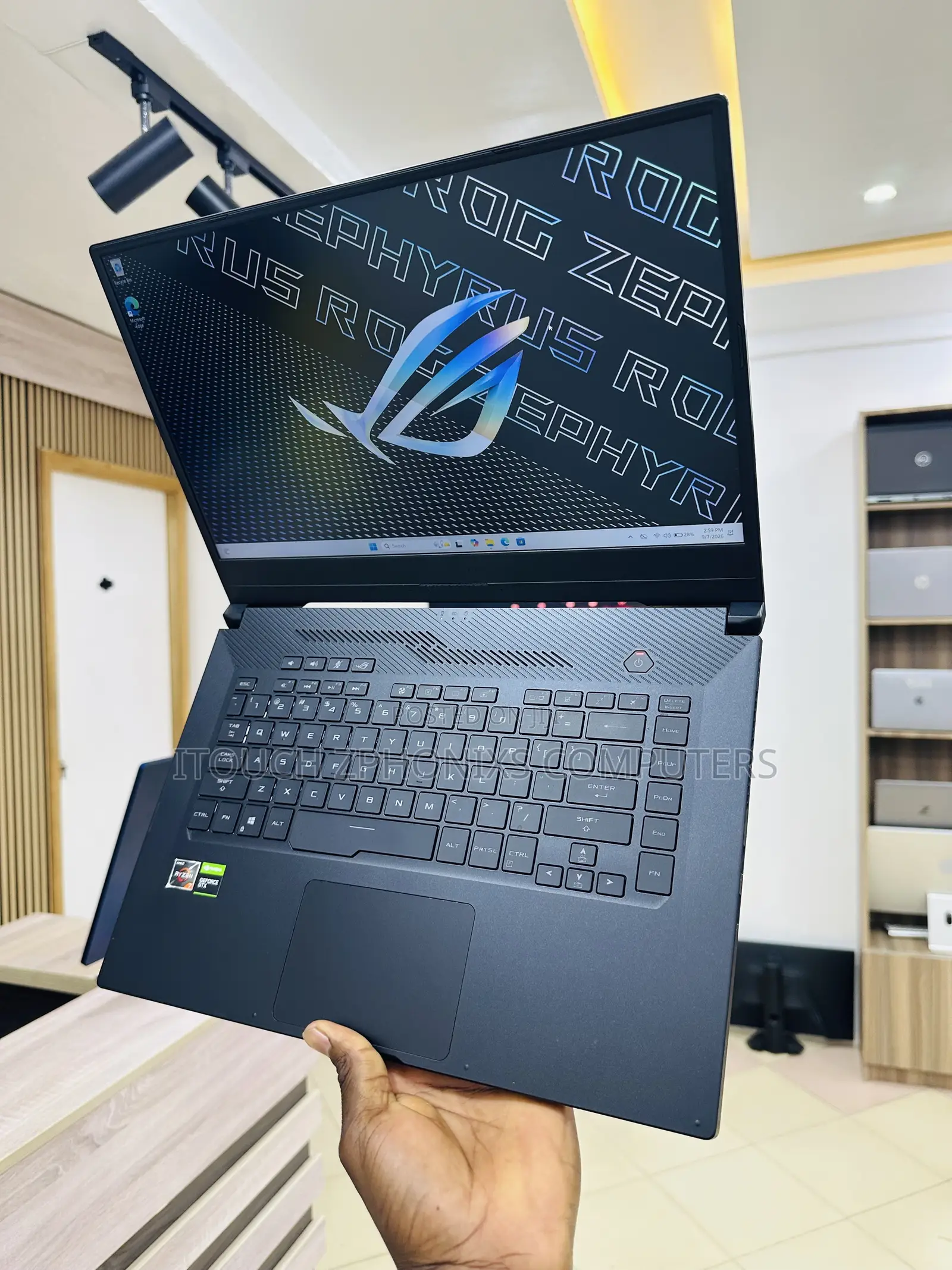 Laptop Asus ROG ZEPHYRUS (GX501) 16GB Intel Core i7 SSD 512GB