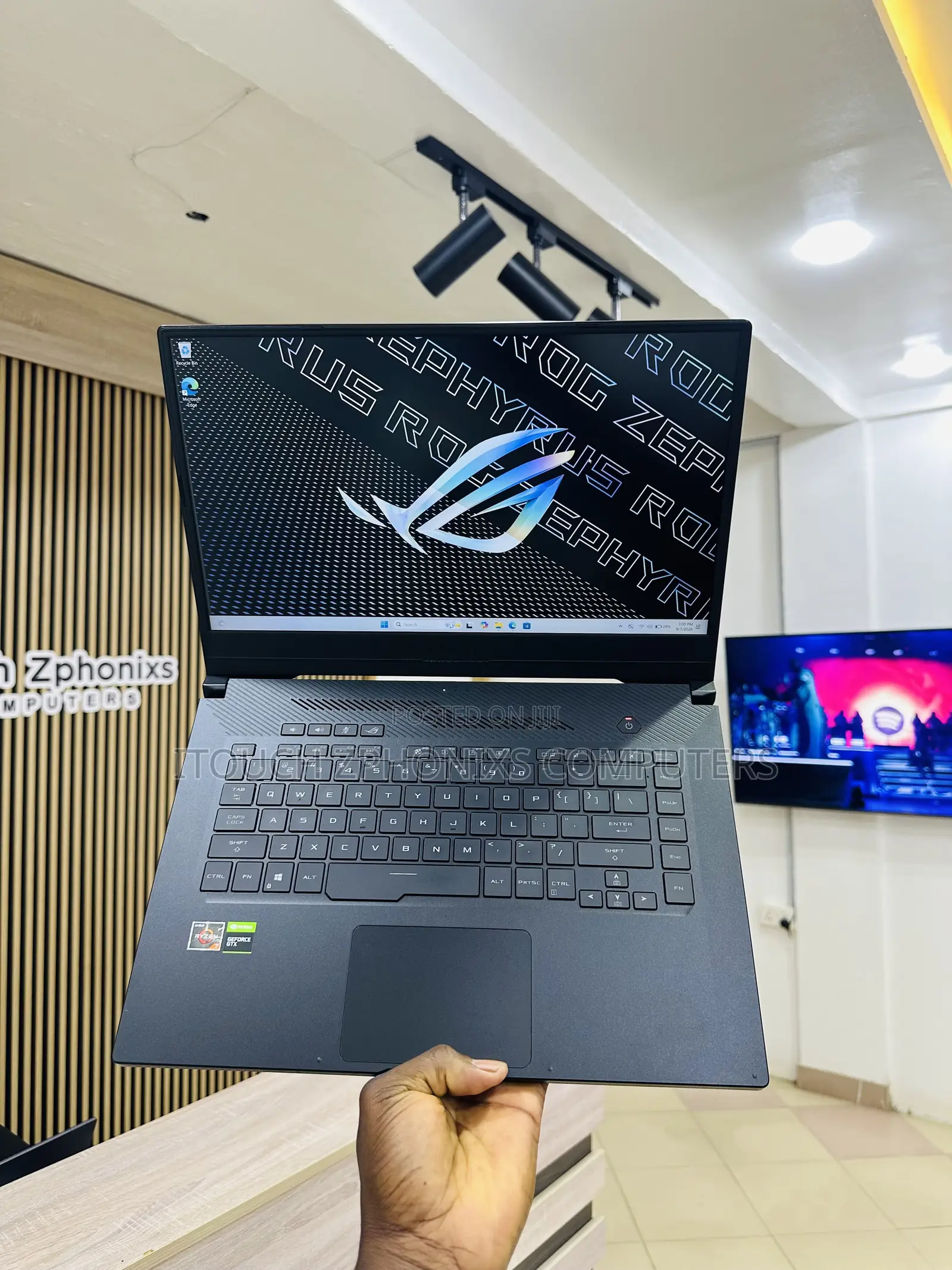 Laptop Asus ROG ZEPHYRUS (GX501) 16GB Intel Core i7 SSD 512GB