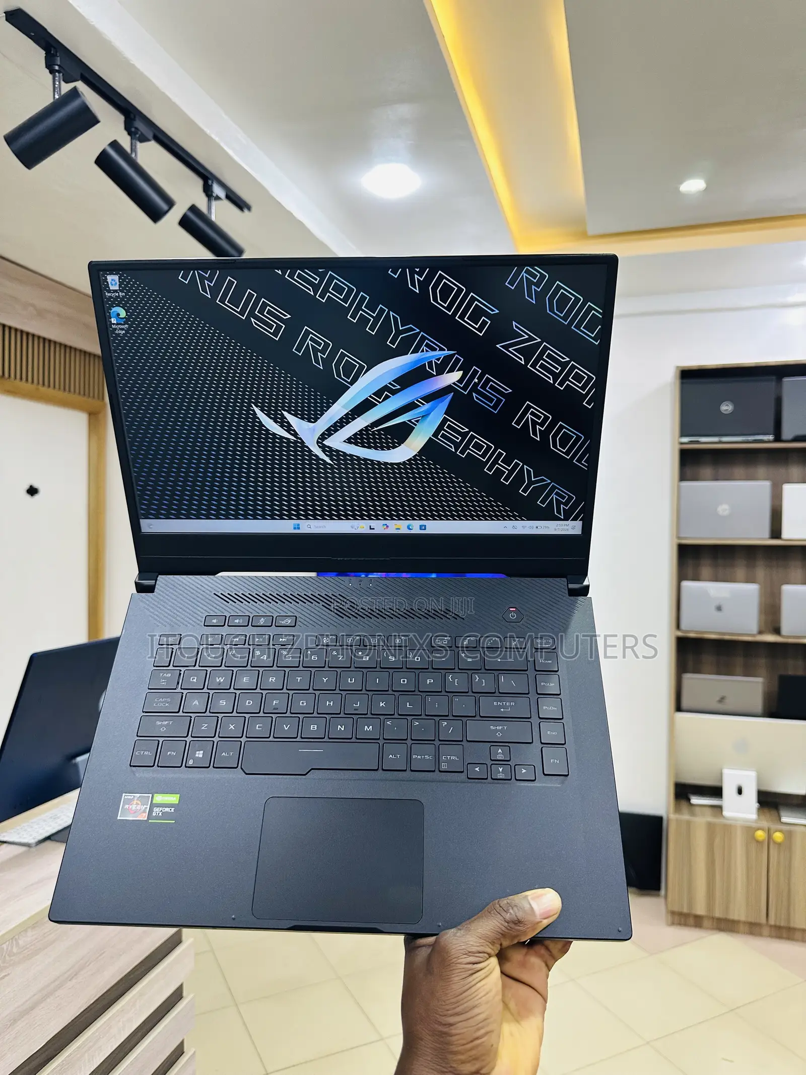 Laptop Asus ROG ZEPHYRUS (GX501) 16GB Intel Core i7 SSD 512GB