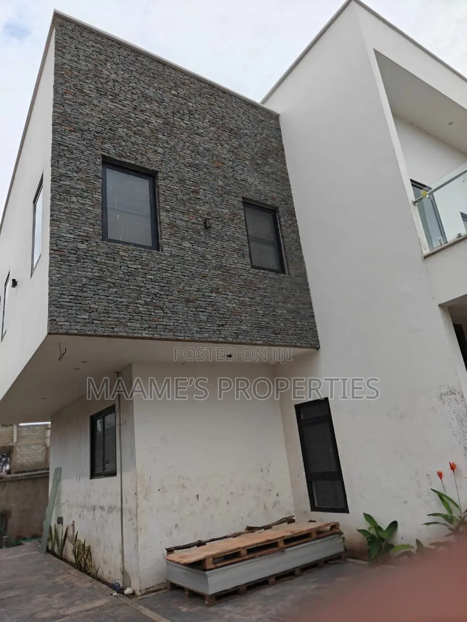 4bdrm Duplex in Tantra Hills for sale
