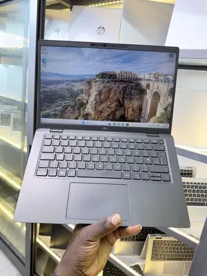 Laptop Dell Latitude 7420 32GB Intel Core i7 SSD 512GB